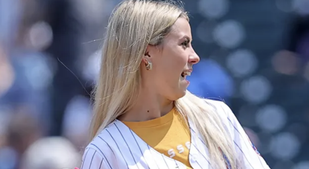 ‘hawk-tuah-girl’-draws-angry-reaction-from-fans-for-first-pitch-at-mets-game:-‘awful-decision’